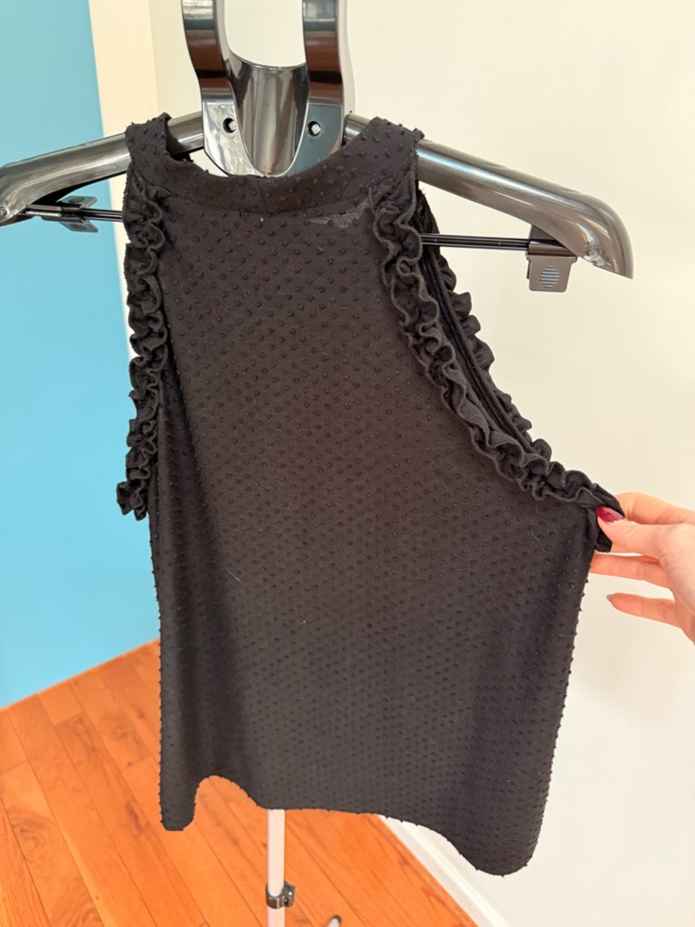 Black Ruffle-Trim Sleeveless Top - Picture 5 of 7